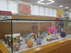東成図書館のギャラリーに作品展示